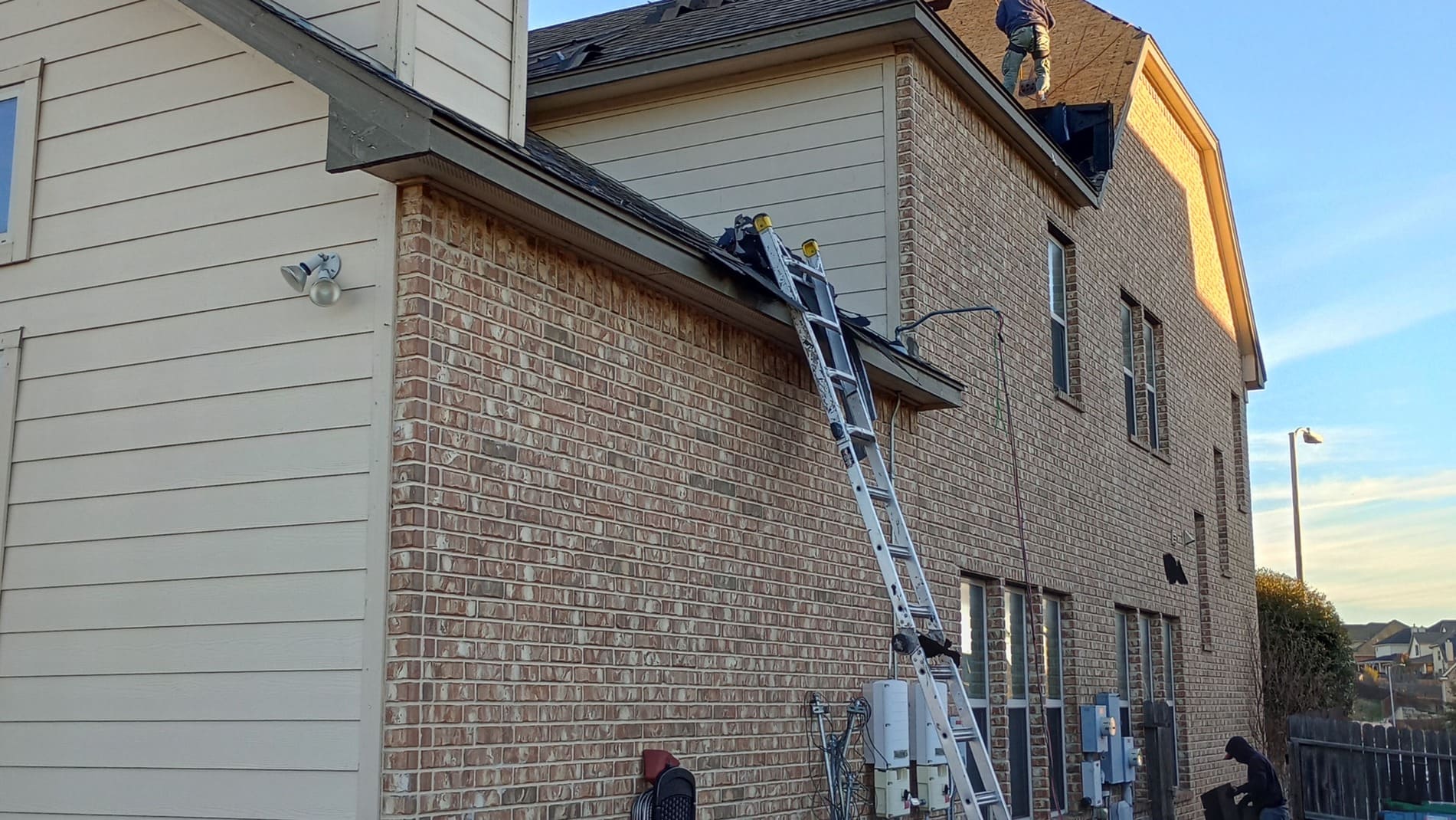 Roofing Contractors, Roof Repair, Roof Replace